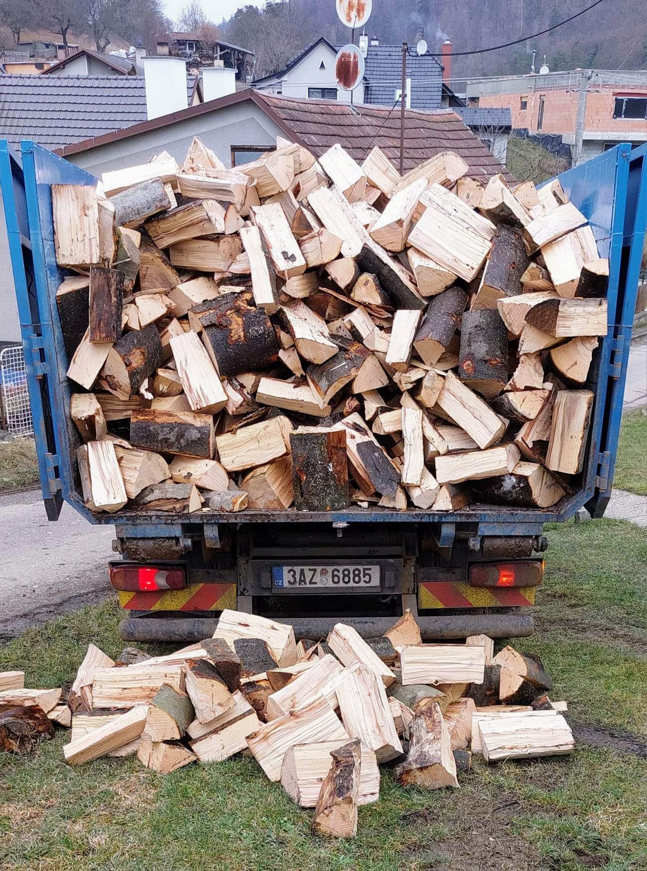 foto4 Štípané palivové dřevo Boskovice, Blansko